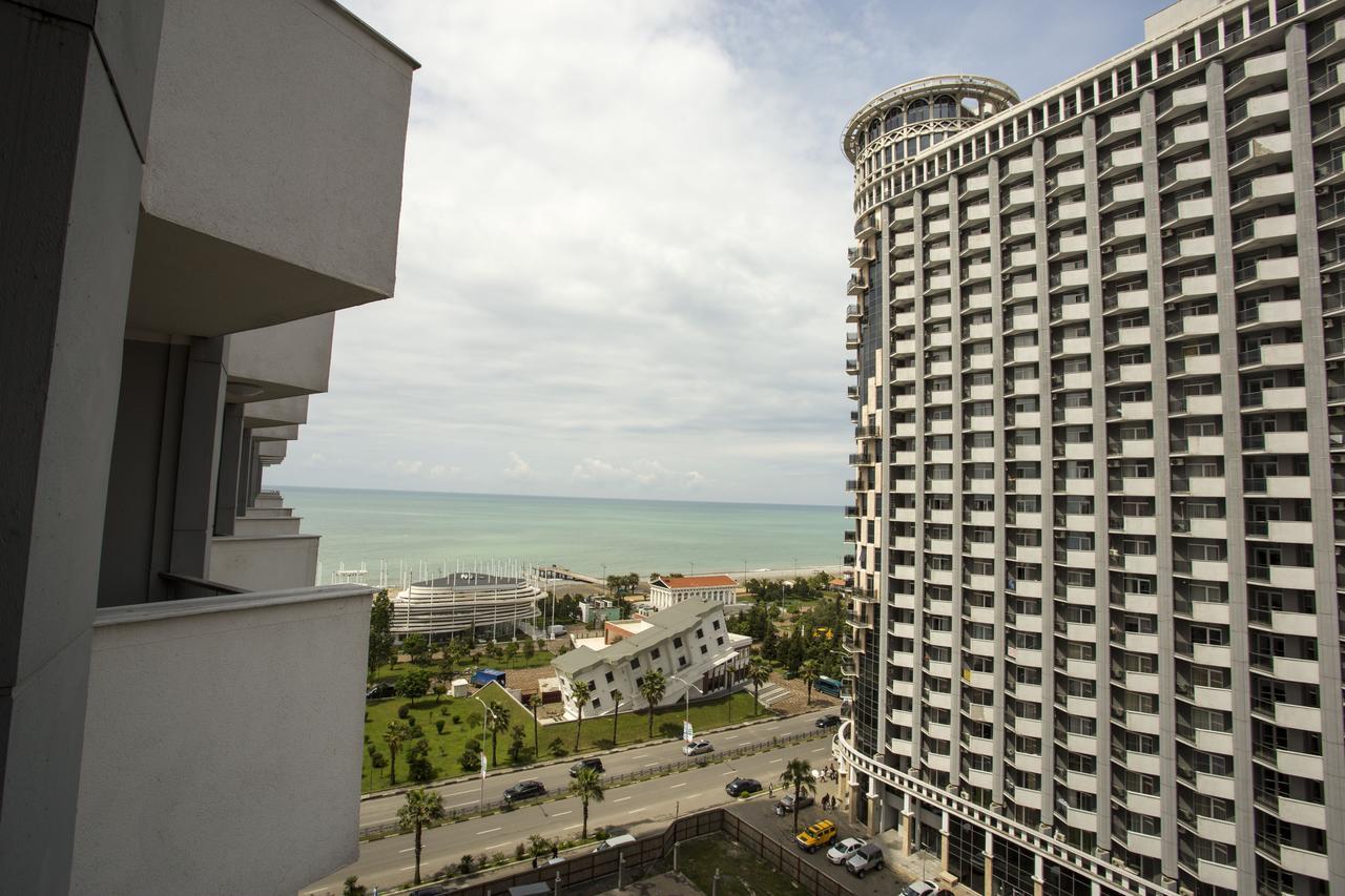 Apartment On Khimshiashvili Batumi Exterior foto
